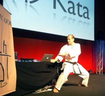 Coding Kata Keynote illustrated with Karate Kata